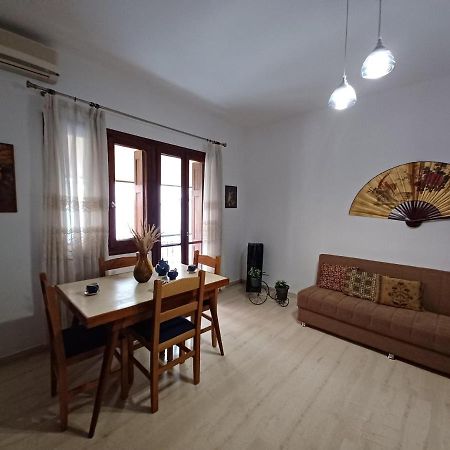 Nina'S Central Apartment Ханья Экстерьер фото